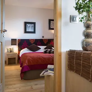 Cgh Residences And Les Chalets De Leana Hotel